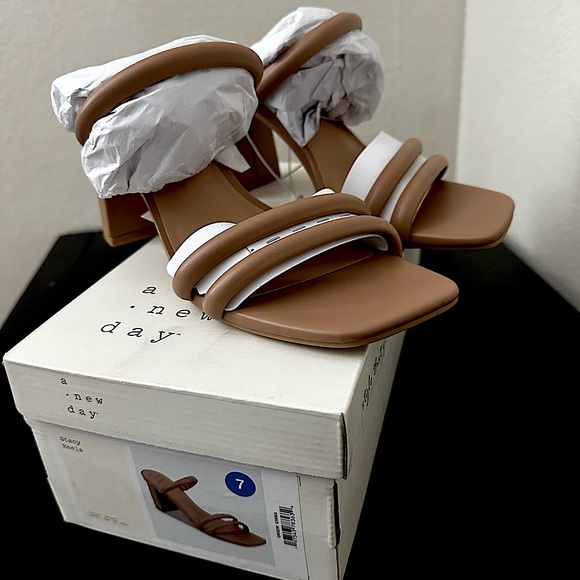 NWT - A New Day Women's Stacy Mule Heels - Size 7 - Picture 1 of 4